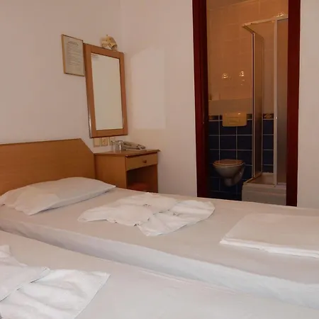 Hotelli Aysev 2*